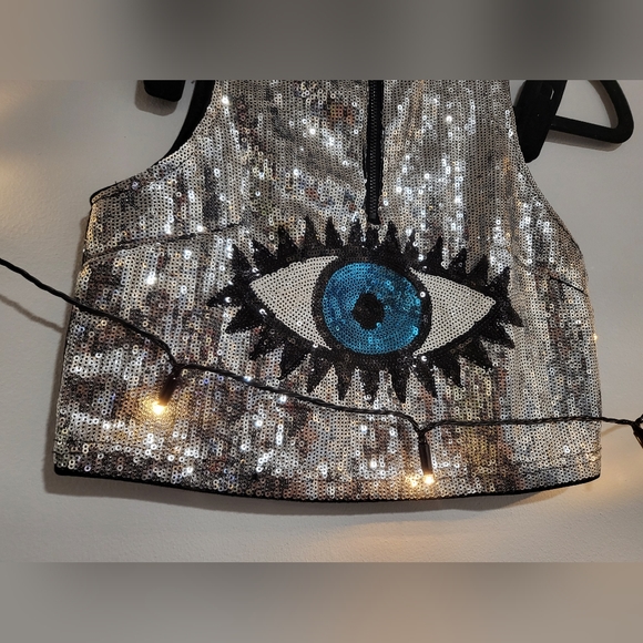 🖤 SOLD ON DEPOP 🖤 Sequin Eye Half Zip Small Cropped Tank Top - Picture 6 of 9